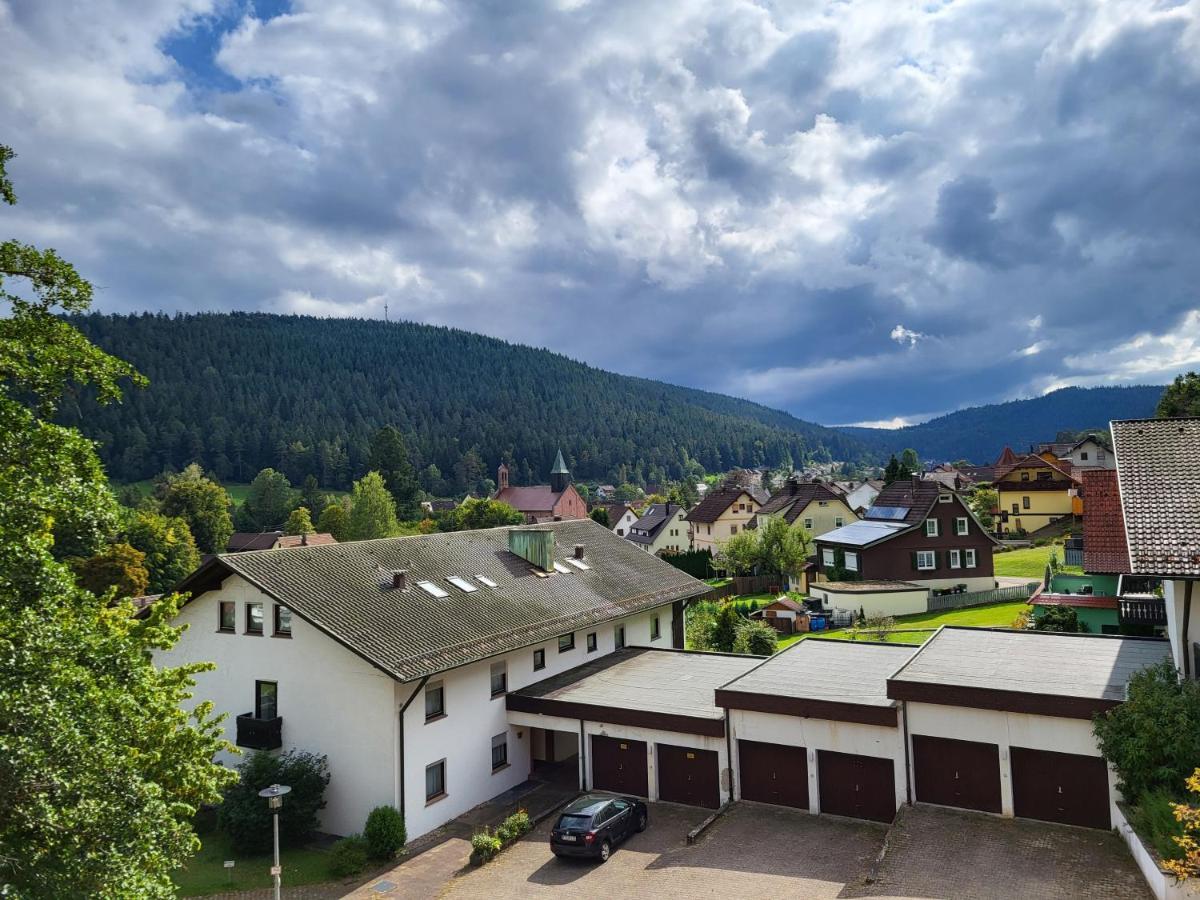 Schwarzwaldsuite Mit Panorama Waldblick Enzklösterle Buitenkant foto